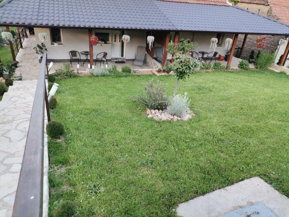 Apartmani Maslacak Врдник Экстерьер фото