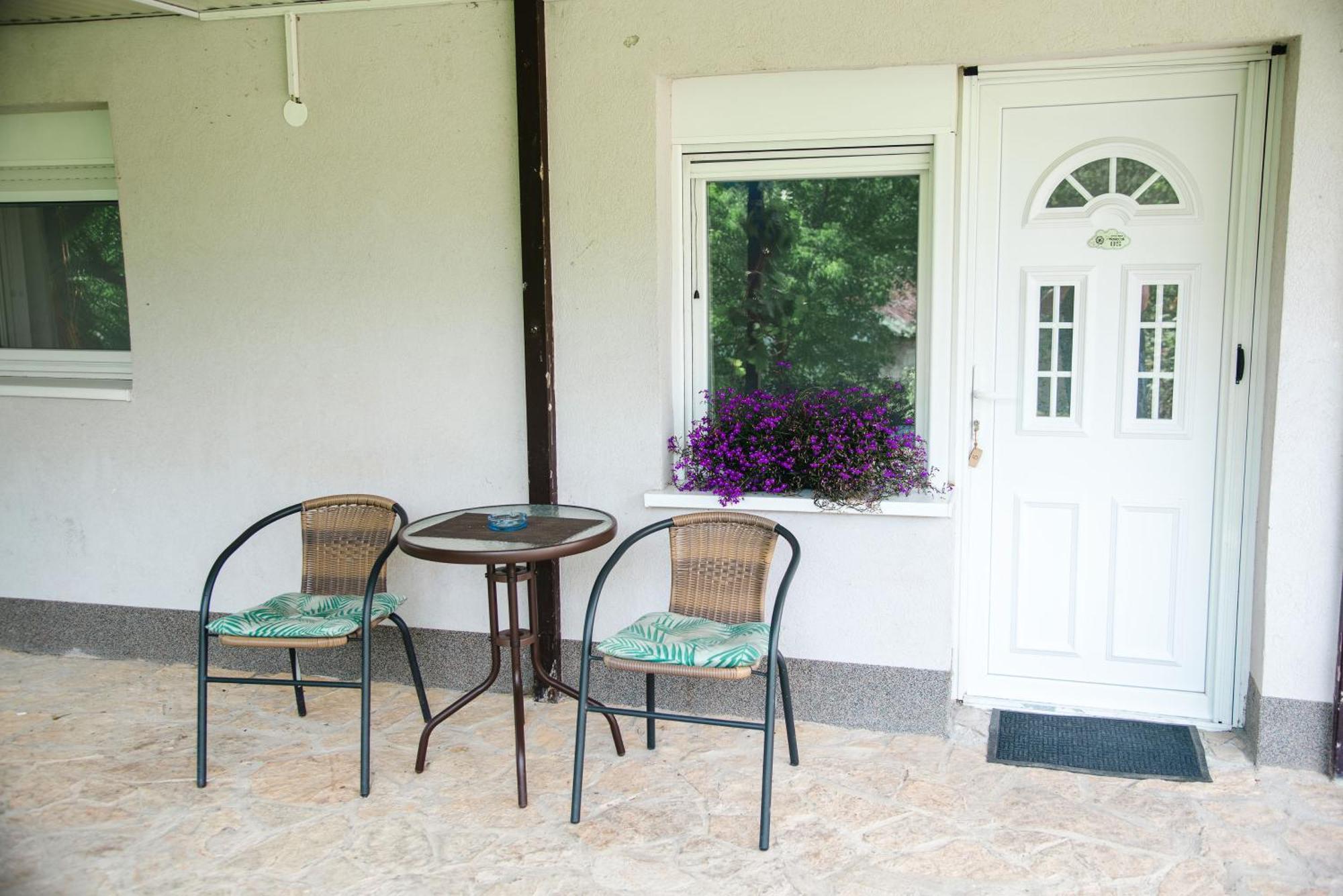 Apartmani Maslacak Врдник Экстерьер фото