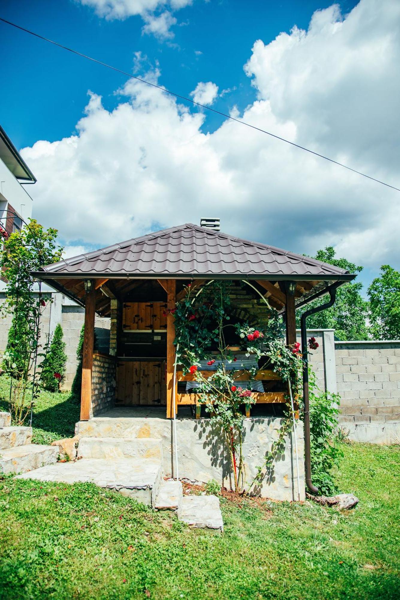 Apartmani Maslacak Врдник Экстерьер фото